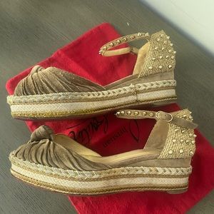 Louboutin sandals 40